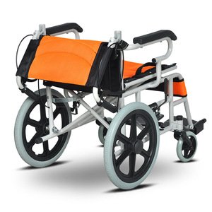 Fauteuil roulant manuel léger et pliable avec frein en U pour l'assistance à la mobilité des personnes âgées - Product Image 3