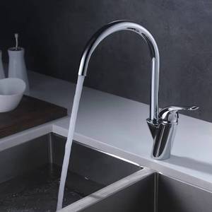 Robinet de cuisine monocommande chromé avec douchette extractible et cache-trou - Product Image 2