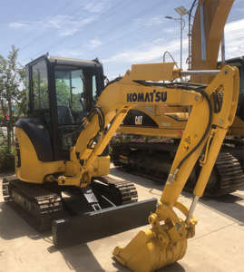 Vente à chaud de mini excavatrice Komatsu PC35 d'occasion de 3,5 tonnes Poids opérationnel Excavatrice Prix compétitif avec pompe moteur - Product Image 4