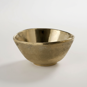 Bol en métal décoratif pour chocolat, pour la décoration festive, ajoutant une touche d'élégance aux arrangements saisonniers de la maison - Product Image 1