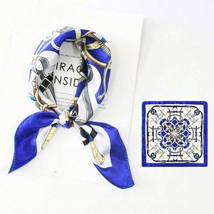 Foulards carrés en polyester et soie imprimés numériquement, motif feuille et fleur, 50 cm, avec logo personnalisé, pour femmes, collection Printemps, vente en gros YKH0084 - Product Image 5
