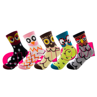 Chaussettes de dessin animé de haute qualité en gros d'usine chaussettes de marque les plus vendues chaussettes de sport respirantes pour femmes