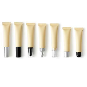 Envase Cosmético Personalizado con Logotipo, Brillo Labial Mate Amarillo de 15g, Tubo Exprimible con Cabeza Dosificadora en Forma de Gota de Agua para Esencia Cosmética - Product Image 2