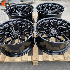 Rueda de Aleación Forjada Cóncava con Detalles de Fibra de Carbono, Forjado a Alta Presión de 12000 Toneladas, PCD Personalizado, Acabado Superficial ET con Tapa Central - Product Image 5