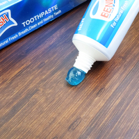 Dentifrice blanchissant à la menthe originale 130g pour une haleine fraîche naturelle, des dents propres et saines, réduit la plaque dentaire, fabrication OEM