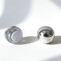 Stock de pots vides en acrylique argentés en forme de boule 5g pour crème contour des yeux et mini-échantillons de soins de la peau