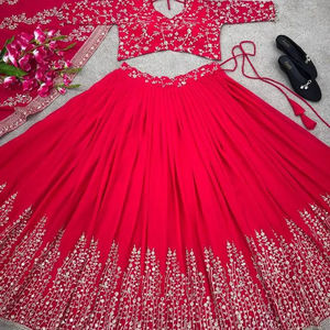 Sabyasachi Designer Heavy Georgette Lehenga Choli pour mariage indien avec rouge Chaniya Choli Designer indien Haldi Wedding - Product Image 2