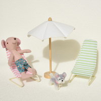 Ensemble en peluche de scène de plage d'inspiration nordique, poupées souris avec mini parasol/chaises longues, cadeau de décoration micro délicat