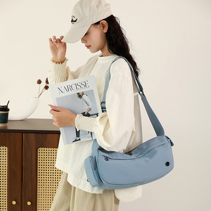 Bolsos de Hombro Modernos y Versátiles de Alta Gama para Mujer, Estilo Minimalista y Unisex - Product Image 2
