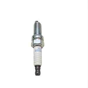 Bougies d'allumage de voiture coréenne de bonne qualité LZKR6B-10E 18855-10060 LKR7D-DE 90724 Bougies d'allumage automobile pour voitures - Product Image 3