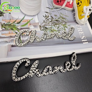 Exquisito y delicado parche de letras con cuentas y pedrería hecho a mano, marca Tide, en blanco y negro, para ropa, accesorios de bricolaje para equipaje - Product Image 1