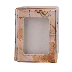 Boîte de rangement en cuir PU <span class=keywords><strong>Commander</strong></span> pour cartes à collectionner, compatible avec <span class=keywords><strong>Magic</strong></span> OEM YUGION, capacité 200+ cartes à double protège-cartes - Product Image 3