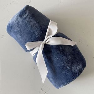 Luxury Printed Knitted Eco-Friendly Breathable Wrinkle Fade Resistant Skin-Friendly All-Season Flannel Bedding & Travel Decor - Product Image 3