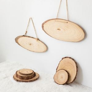 Décorations de porte de Noël peintes à la main, tranches de bois de pin gravées, accessoires de photographie, panneaux indicatifs pour l'intérieur - Product Image 3