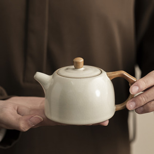 Tetera de Porcelana Ru de Color Amarillo Marfil de Alta Calidad, Gran Volumen, con Filtro Integrado, Vertido Suave, Ideal para la Familia y Momentos de Té en Solitario - Product Image 6