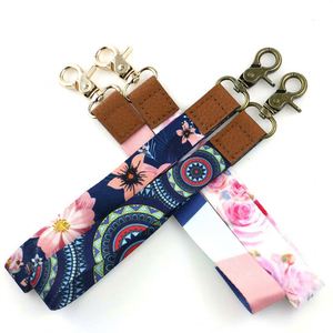Porte-clés de luxe personnalisé gaufré avec dragonne et cordon de téléphone, porte-clés promotionnel imprimé et mousqueton - Product Image 3