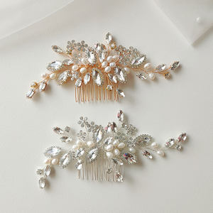 Peine <span class=keywords><strong>de</strong></span> pelo <span class=keywords><strong>de</strong></span> perlas <span class=keywords><strong>de</strong></span> agua dulce con <span class=keywords><strong>flor</strong></span> <span class=keywords><strong>de</strong></span> diamantes <span class=keywords><strong>de</strong></span> imitación para mujer <span class=keywords><strong>de</strong></span> estilo bohemio para boda, accesorios <span class=keywords><strong>de</strong></span> novia - Product Image 1