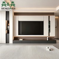 Meuble TV mural mat personnalisé avec console à tiroirs flottants, niche encastrée verticale finition clair et portes à poignées dissimulées