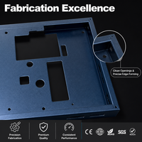 Panneau de montage en tôle sur mesure avec découpes et trous périphériques pour équipements industriels et applications robotiques