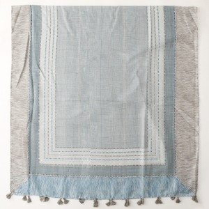 Pañuelo de moda azul-gris con patrón geométrico a cuadros pequeños pintado a mano, accesorio de viaje, chal. - Product Image 4