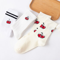 Chaussettes de couleur pure blanches et beiges Offre Spéciale Chaussettes Crew de curling à rayures cerises Chaussettes de fruits scolaires