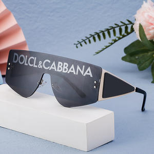 Gafas de sol unisex de una pieza con montura grande, protección UV400, lentes de PC, montura de plástico negro y metal, origen Taizhou DG 98231 - Product Image 2