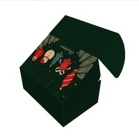 Boîte d'emballage personnalisée en carton ondulé pour chaussettes et fourrures, emballage de Noël recyclable avec estampage à chaud doré et logo évanescent