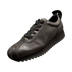 Zapatillas Minimalistas de Cuero Negro Sólido para Hombre, Hechas a Mano, de Perfil Bajo, con Cordones, Forro de Malla, Antideslizantes, Cómodas y Planas para Primavera - Product Image 4