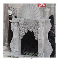 Magnifique décoration de salon de villa, cheminée en marbre blanc français sculpté à la main, entourage de cheminée en pierre naturelle, colonne romaine