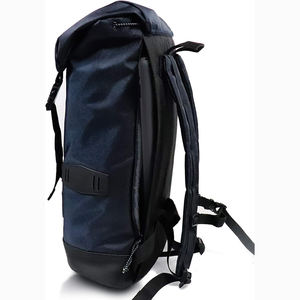 Échantillon gratuit Sac à dos souple à rabat personnalisé en cuir PU imperméable pour l'école et les voyages, style homme avec lettres - Product Image 2