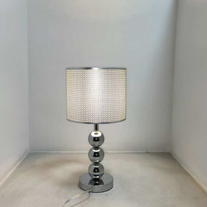 Moderne Metall-Kugelständer Tischlampe Schwarzer PVC-Punktschirm Einfache Schreibtischleuchte für Schlafzimmer Wohnzimmer Hotel Heim-Dekoration - Product Image 4