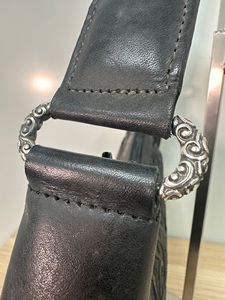 #2025 # forma única de media luna en un color negro clásico, resaltado por intrincados diseños en relieve que agregan textura y profundidad. - Product Image 5