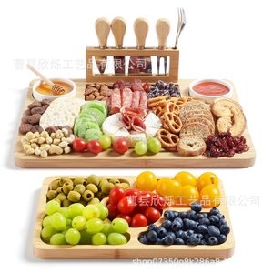 Juego de tabla de quesos de bambú con soporte para cuchillos y tenedores, bandeja para frutas y pan para servir en fiestas - Product Image 1