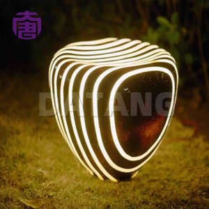 Lumières décoratives en pierre lumineuse à LED pour les célébrations de Noël, éclairage extérieur étanche IP65 pour les jardins et les parcs - Product Image 5