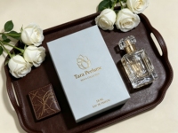 Porte-documents de luxe en forme de livre avec doublure en satin, logo personnalisé, fermeture magnétique, impression flexographique, flacons de parfum 50ml/100ml pour