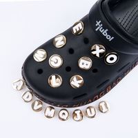 Breloques en métal personnalisées rondes de 2022, avec lettres brillantes et colorées, pour accessoires de chaussures