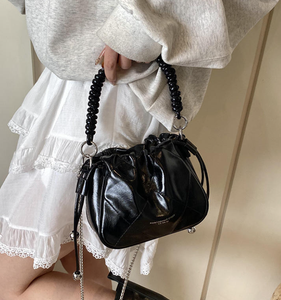 Bolso de lujo para mujer, de alta calidad, en PU, con cadena creativa tipo cubo, color caramelo. - Product Image 4