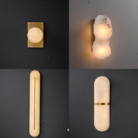 Applique murale Pinnacle en albâtre espagnol, laiton de luxe et marbre, style moderne et minimaliste, pour chevet, miroir de vanité, hall d'entrée et couloir polyvalent