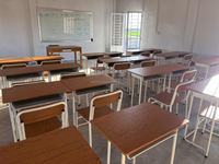 Ensemble de bureau et chaise individuels en bois ADVAN, mobilier scolaire traditionnel et durable pour collège