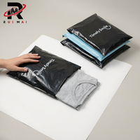 Pochette d'expédition personnalisée noire mate en polyéthylène pour vêtements