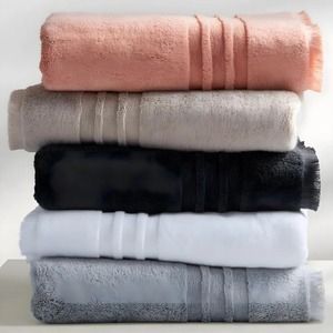 Ensemble de serviettes de bain en coton 6 pièces de qualité supérieure 680 GSM serviettes absorbantes douces avec bordure à franges Technique tissée de couleur unie fabriquée en Turquie - Product Image 6