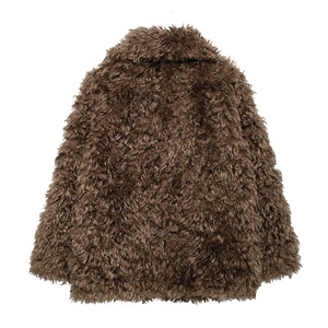 Boying Mulheres Eco-Friendly Inverno Faux <span class=keywords><strong>Fur</strong></span> Tecido Plain Tingido Casaco Curto com Café-colorido Efeito Encaracolado Lapela Regular Fit - Product Image 2