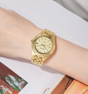 <span class=keywords><strong>Montre</strong></span>-<span class=keywords><strong>bracelet</strong></span> de luxe décontractée pour <span class=keywords><strong>femme</strong></span> SKMEI 2637, cadran en verre, boîtier en alliage, étanche 3 ATM, cadeau tendance - Product Image 3