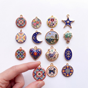Nuovo Ciondolo Vintage in Acciaio Inox con Motivo a Stella e Luna, Placcato in Oro 18K Sottovuoto, Collana Fai-da-Te per Donna, Gioielli Regalo - Product Image 3