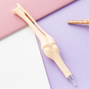 Рекламная пластиковая шариковая ручка в форме кости с логотипом, персонализированная шариковая ручка в форме кости, креативные офисные канцелярские принадлежности - Product Image 6