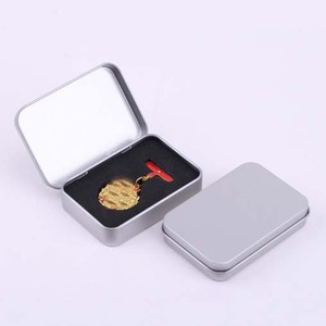 87*60*18 mét tùy biến rỗng bản lề Thuốc lá/thẻ bao bì kim loại hộp thiếc với rõ ràng <span class=keywords><strong>PVC</strong></span> cửa sổ - Product Image 5