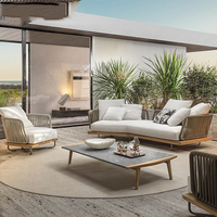 İtalyan Modüler Akasya Ahşap Tik Ağacı Rattan Lüks Modern Dış Mekan Mobilya Seti Çevre Dostu Dayanıklı Otel Avlu Kullanımı İçin