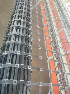 Neue 6M 4M PP/<span class=keywords><strong>PE</strong></span> PVC Stahl-Kunststoff-Glasfaser-Geogitter-Herstellungsmaschine mit 25x25mm Maschengröße Reibschweißen Hohe Geschwindigkeit - Product Image 2