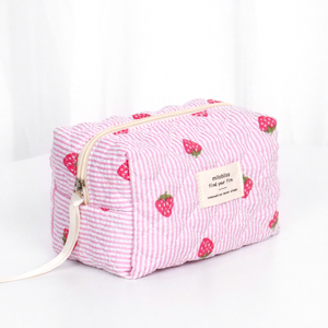 Ensemble coréen en polyester matelassé rose imprimé fraises, grande capacité, écologique, multifonctionnel, pour jouets - Product Image 1