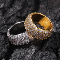 18K Vergoldeter Legierungs-Herzring mit Breitem Band, Voll Besetzt mit Oval Geschliffenen Kubischen Zirkonia, Zertifiziert von Drittanbietern, Hip-Hop-Ring